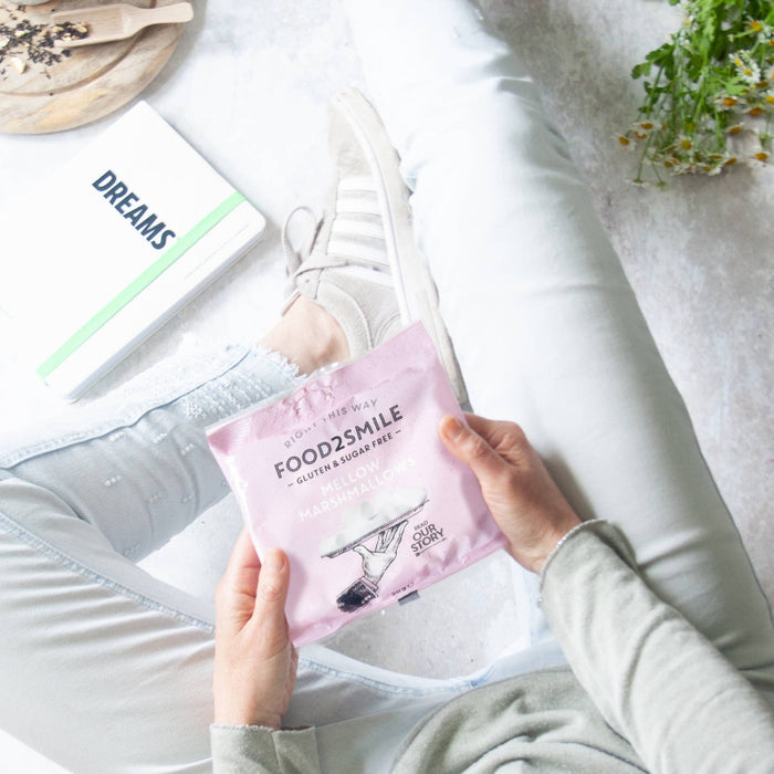 Sukkerfri skumfiduser – bløde, luftige marshmallows uden gluten og laktose, perfekte til varm kakao, bålhygge eller som en sød snack uden sukker.