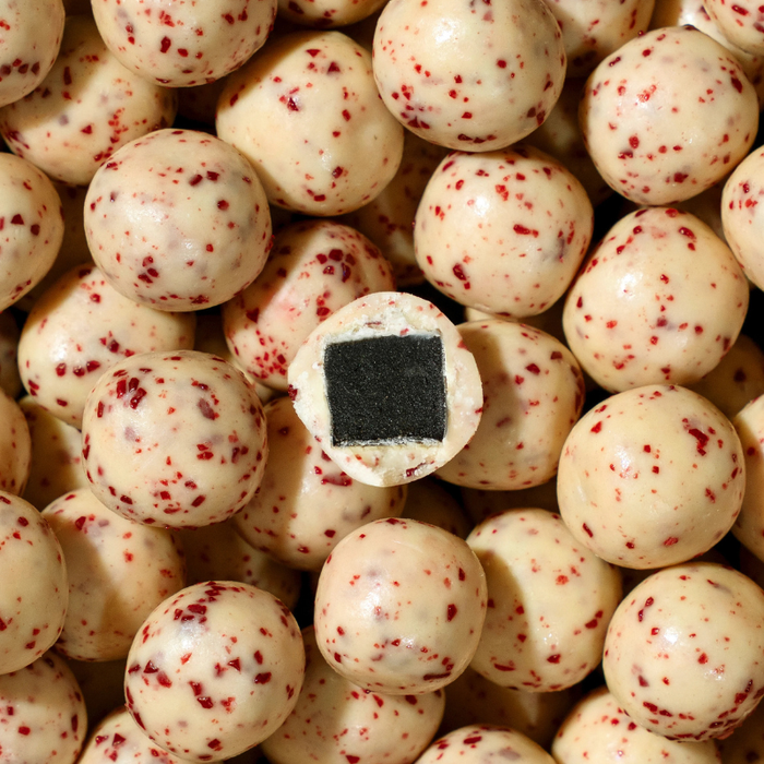 Stor Cherry Sour med hvid chokolade og kirsebær