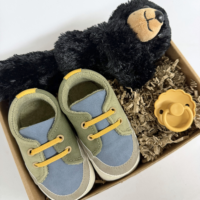 Barselsgave | Lille sød gave med krammebamse og slippers