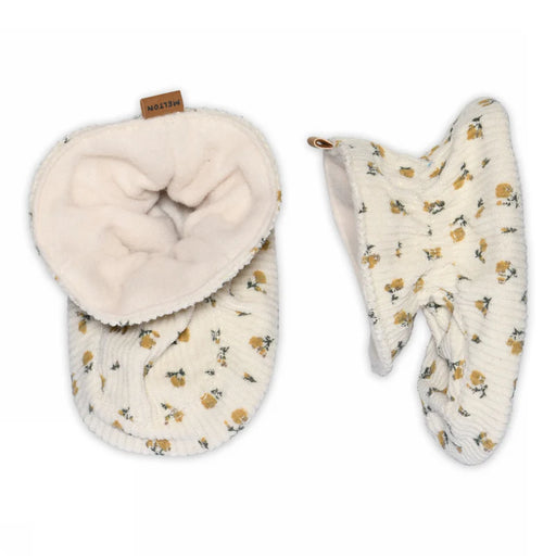 Beige Melton-futter til baby med blomsterprint, regulerbar strop og skridsikker gummisål