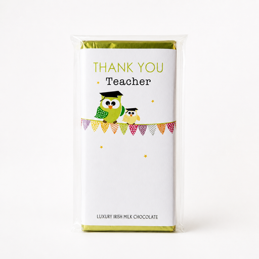 Lærer-chokolade med “Thank You Teacher”, belgisk mælkechokolade, ugler med studenterhuer og farverig guirlande.