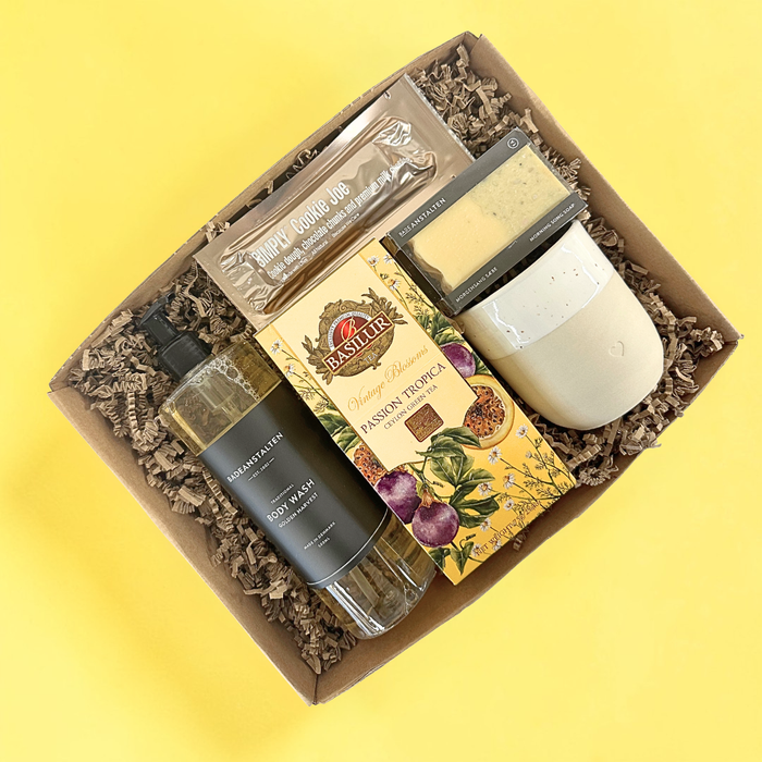 Gave | Gul forårsgave med te, selvforkælelse og chokolade