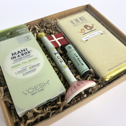 Grøn gave til mor med keramikflag