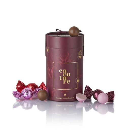 Rødt gaverør med fyldte chokolader | Cocoture