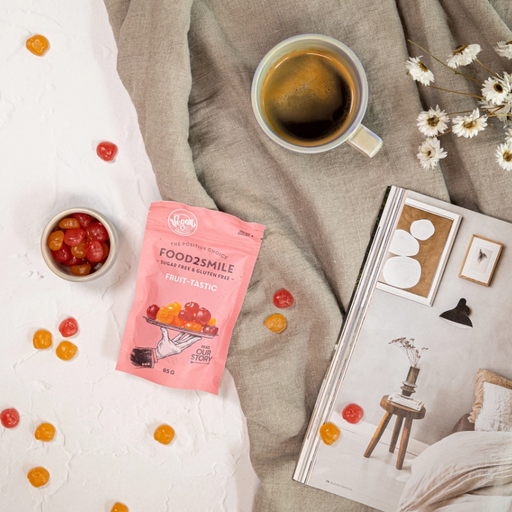 Sukkerfrit vegansk slik med smag af appelsin og kirsebær – frugtige vingummier uden gluten, perfekt som en sommerlig og ansvarlig snack.