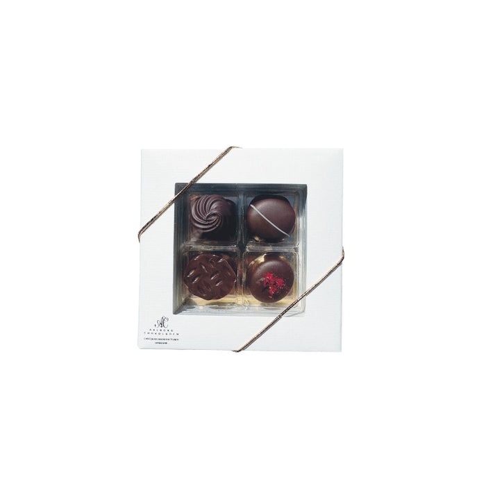 Fire stykker konfekt uden tilsat sukker Aalborg Chokoladen fra Aalborg Chokoladen