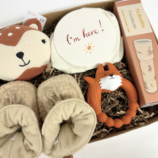 Sødeste barselsgave med lækre sager til baby i brun