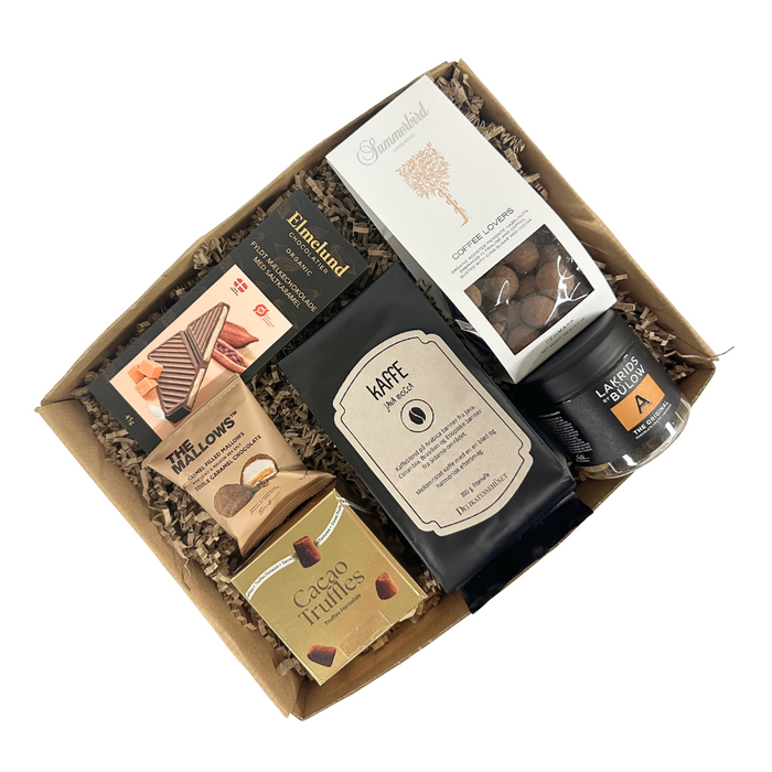 Flot gaveløsning med en masse lækkerier og kaffe