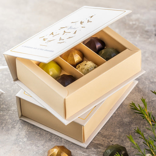 Julebog fyldt med fyldte chokolader